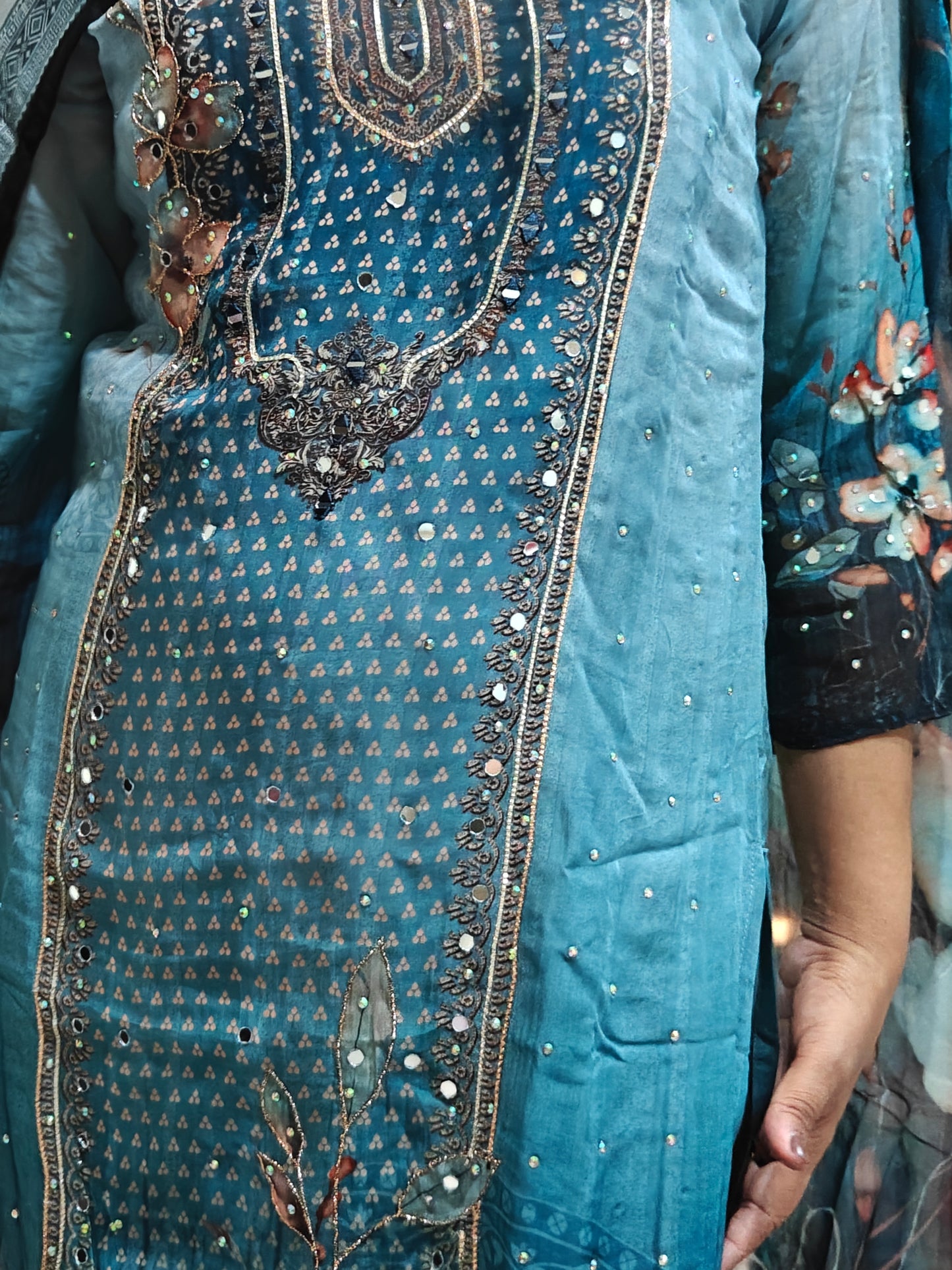 Blue Shaded Embroidered Kurta Set | Ombre Blue Women's Ethnic Suit | Festive & Casual Wear